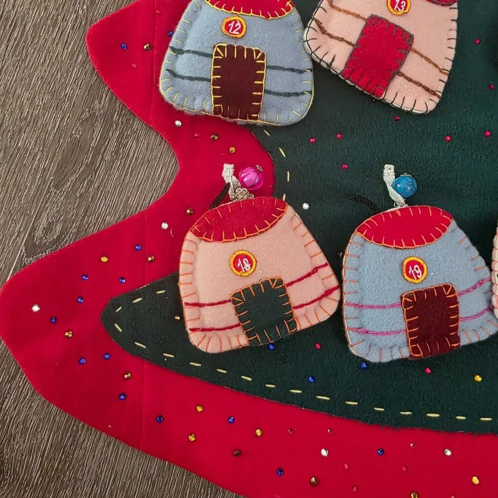 Felt & Sequins 40